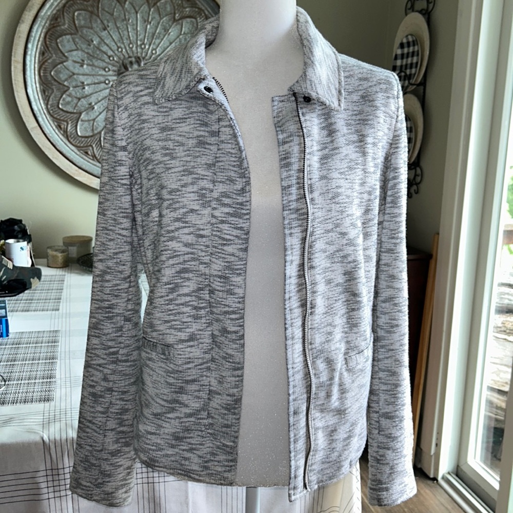Comfortable, stylish Cabi jacket